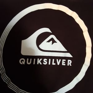 Kids black quicksilver tshirt
